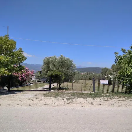 Anna's Country House By The Sea Karianí